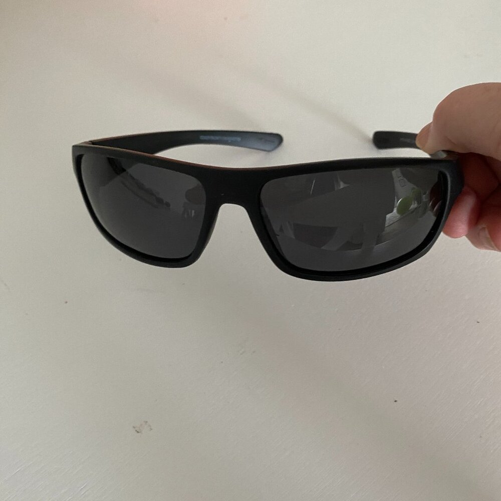 Pirahna  Wrap Black Framed Sunglasses - Picture 2 of 3